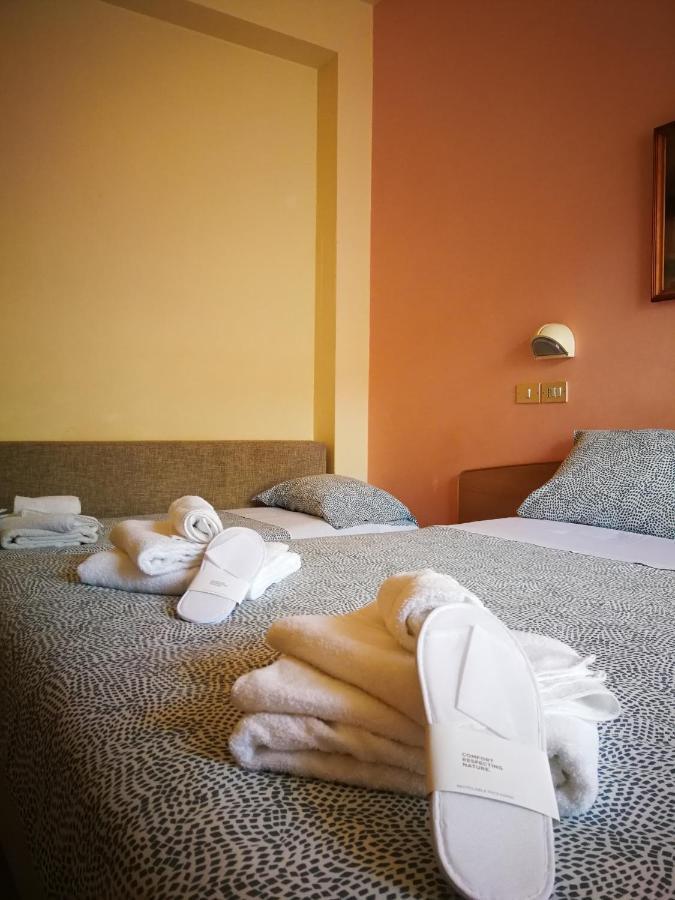Hotel Rossella Rimini Exteriör bild